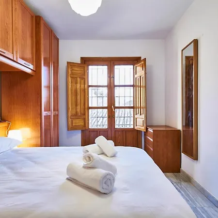 Serrano Albaycin Prime Holidays Apartment *